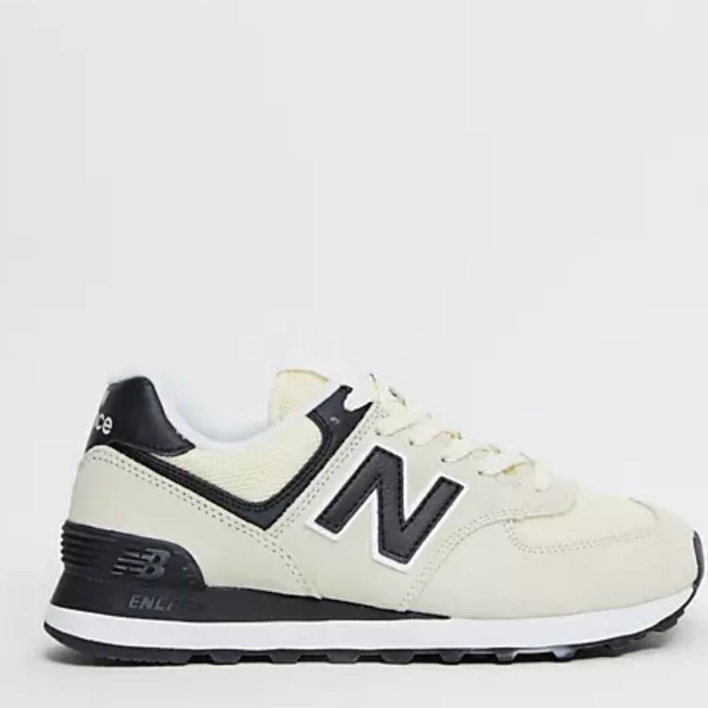 THIS ITEM IS SOLD New Balance 574 Beige nude cream black